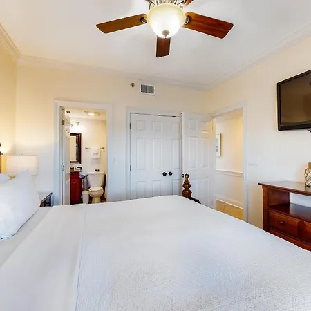 Sterling Sands Destin Room photo