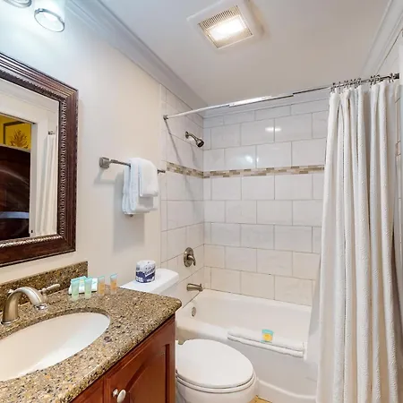 Sterling Sands Destin Room photo