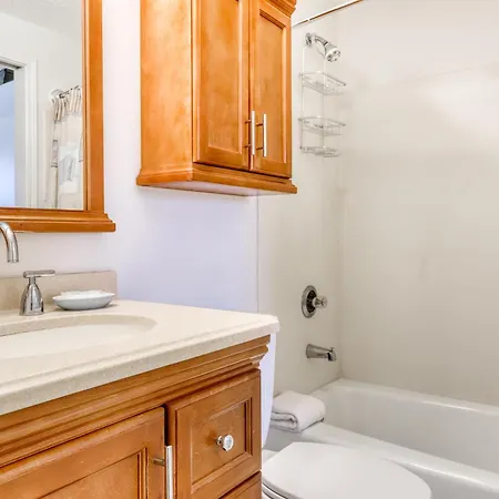 Sterling Sands Destin Room photo