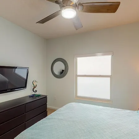Sterling Sands Destin Room photo