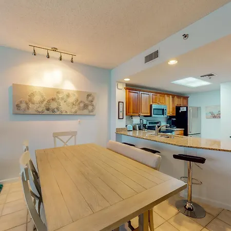 Sterling Sands Destin Room photo